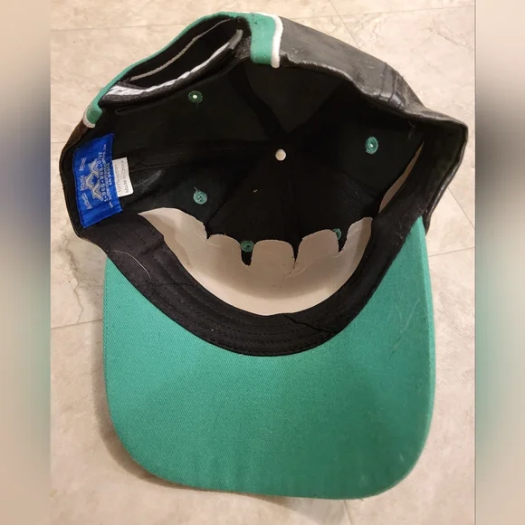 Labrador Cap - Picture 5 of 7